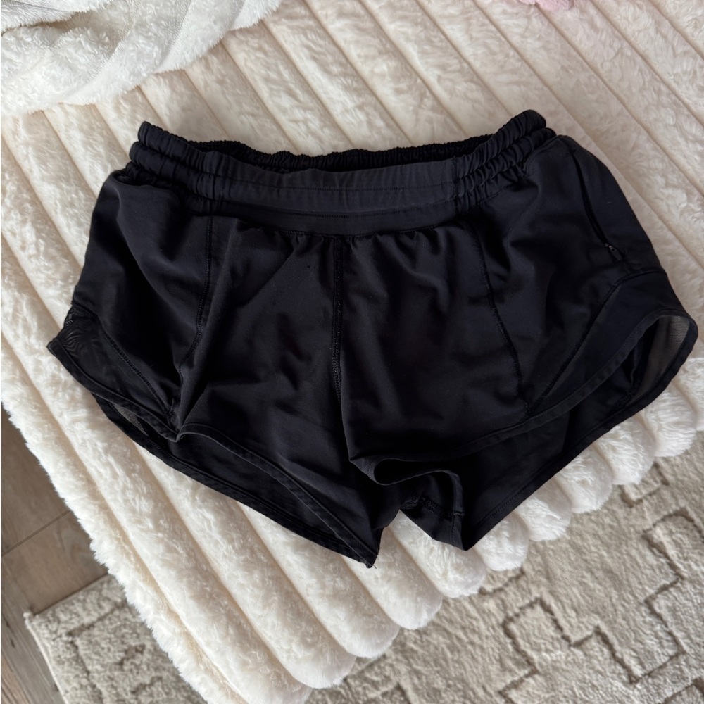 Lululemon Hotty Hot Shorts 2.5”